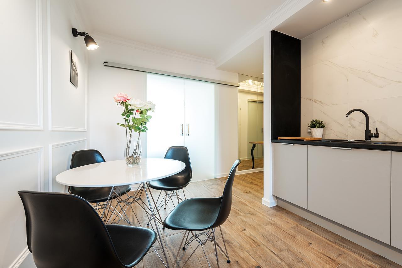 P&O Apartments Emilii Plater Varşova Dış mekan fotoğraf